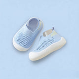 Learning to Walk Shoes, Cute and Practical Design