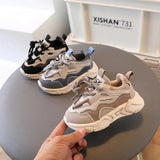 Sneakers, lightweight and breathable sports shoes with elastic laces